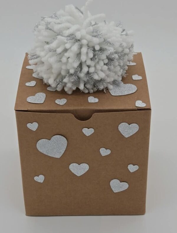 Medium Box with Pom: WEDDING HEARTS